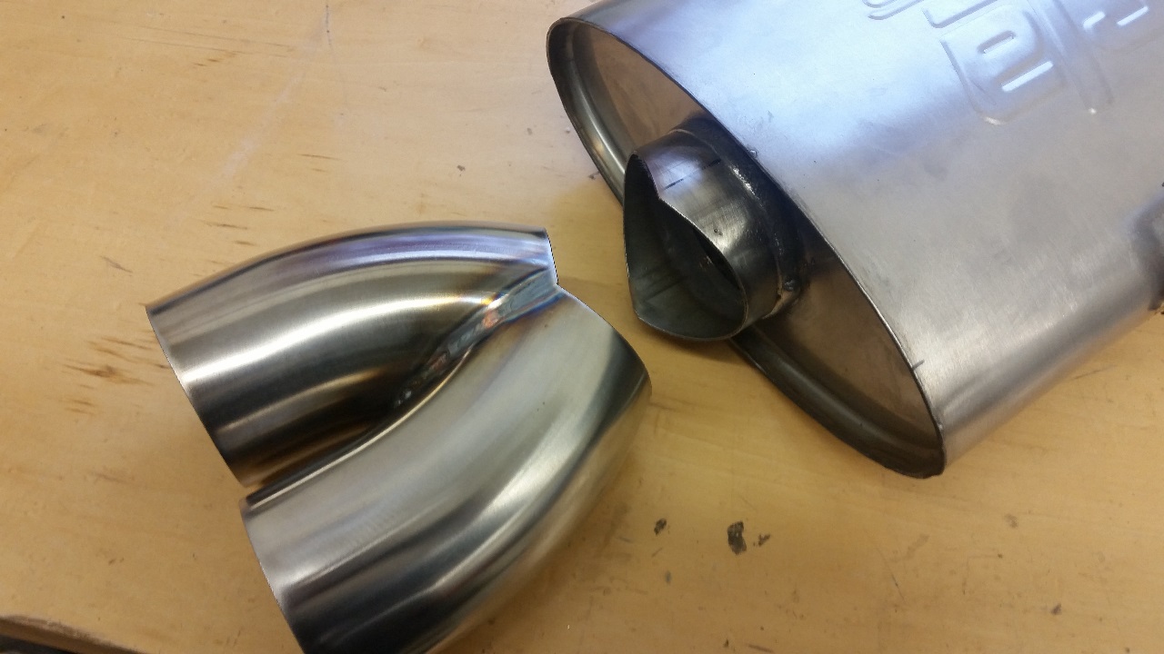 Cutting exhaust tip and muffler outlet