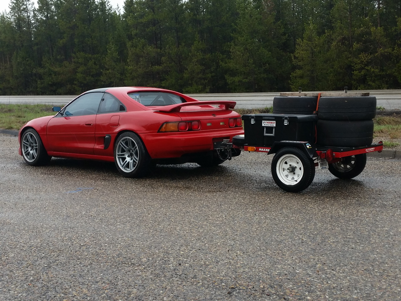 MR2 with tire trailer